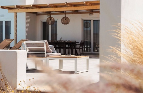 Glinado House | Villa Solena Brand-New with Pool Agia Anna Naxos