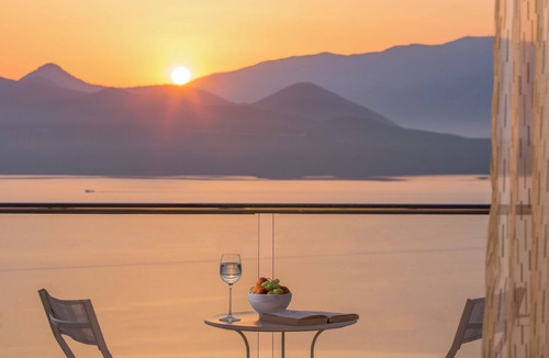 Nikiana Villa | Villa Soumela - A Holiday Home for Relaxation & Recharge with Pool and Sea View