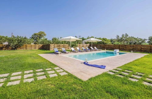 Alykes Villa | Villa Stagio - Four Bedroom Villa, Sleeps 8