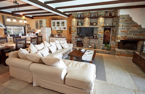 Pisses Villa | Villa Stoneflower with breathtaking sunsets & private swimming pool