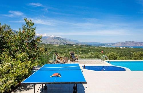Episkopi Villa | Villa Sugar - Idyllic Sunset Near Beach by etouri