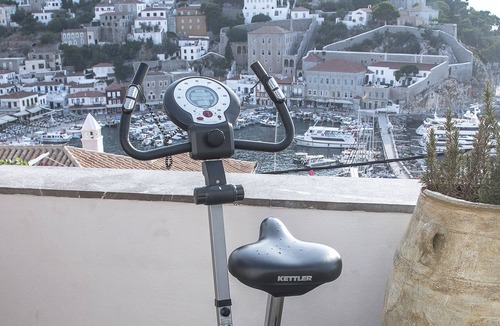 Hydra House | Villa Sunset Family friendly w / pool and spectacular harbor views