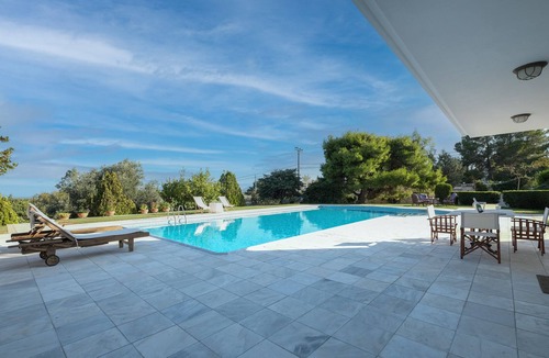 Kropia Villa | Villa 'Supreme and Classy Pool Residence ' with Mountain View, Wi-Fi and Air Conditioning