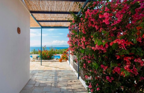 Skaloma House | Villa Thea