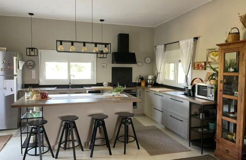 Kithira Villa | Villa Thribela