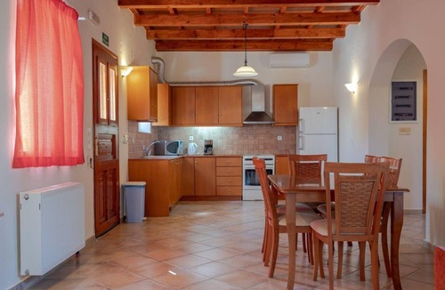 Agia Triada Villa | Villa Top Hill - Three Bedroom Villa, Sleeps 6