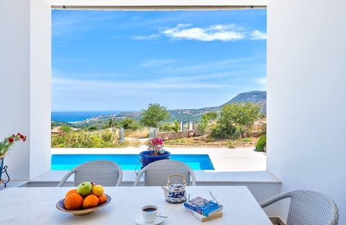 Douliana Villa | Villa Vamos - Four Bedroom Villa, Sleeps 8