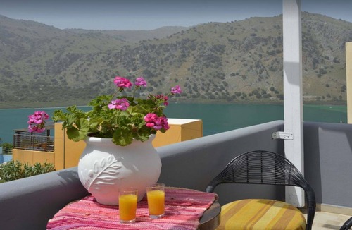 Kavallos House | VILLA VASO 3bd,2ba,luxury and peace,great lake views
