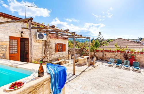 Gavalochori Villa | Villa Vereniki With Heated Pool