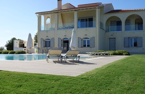Dafnata House | Villa VICI - Spacious Villa - 4 to 7 Bedrooms - 6 bathrooms