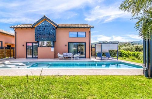 Lygia Villa | Villa Water