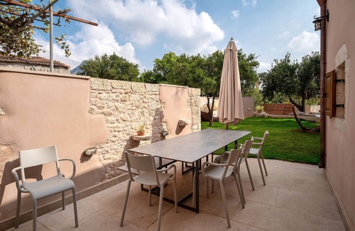 Melidoni Villa | Villa with garden, inneryard and terrace with a view to Talean Mountains