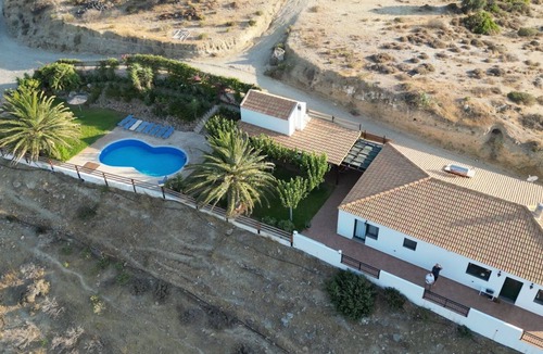Pitsidia Villa | Villa with sea and mountain views, private pool and large garden