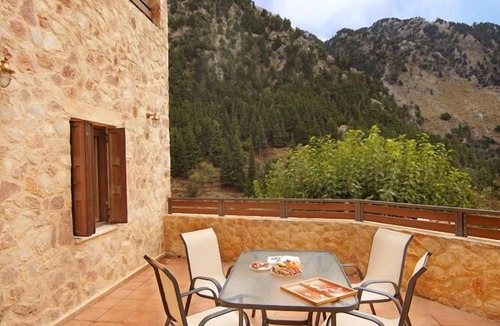 Zourva Apartment | Villa Zourva large one-bedroom apartment