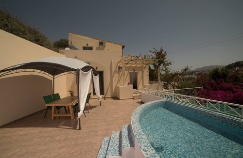 Pitsidia Villa | VILLACHARULA luxurious villa in Pitsidia