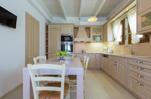 Achlades Villa | Villas in Crete with Private Pool & Beaches