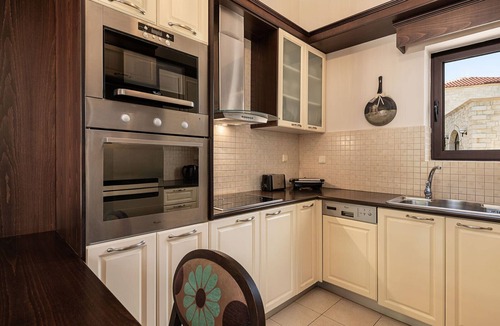 Platanias Town House | Villas Platanias - 4 bedroom villa with a heated pool
