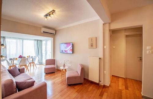 Ampelokipoi Apartment | Vinegarden