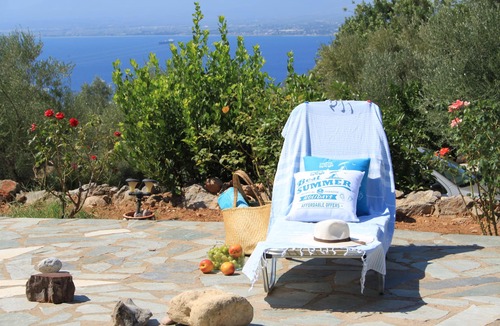 Megali Mantineia Villa | Vista Avia Villa (Traditional Stone Villa with Pool and Amazing View)
