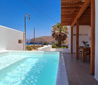 Pachena Bed & Breakfast | Vive Mare Milos