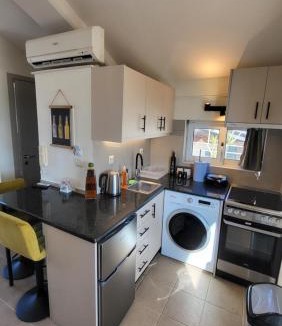 Anatolikos Sinikismos Apartment | Vivere Terrace Seaside Kalamata