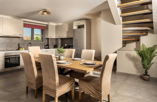 Zakynthos Town Apartment | Vizantida 3 Bedroom Sea View Maisonette