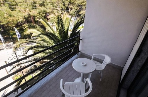 Ormos Prinou House | Vlachogiannis Hotel - Triple Room 3
