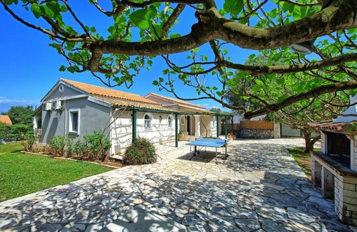 Petaleia Villa | Votana House - Vacation villa with private pool on Corfu, Greece
