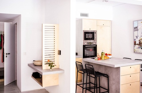 Vouliagmeni Apartment | Vouliagmeni art micro-loft/Open space studio