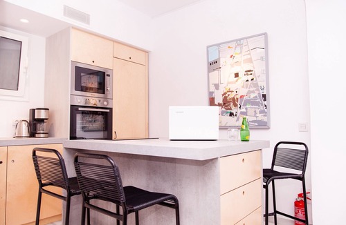 Vouliagmeni Apartment | Vouliagmeni art micro-loft/Open space studio