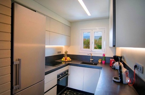 Vouliagmeni Apartment | VOULIAGMENI KAVOURI WATERFRONT APARTMENT