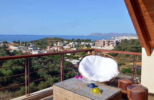 Makrys Tichos Villa | Walking distance to beach, tavern, grocery ★ Seaview ★ Private Pool