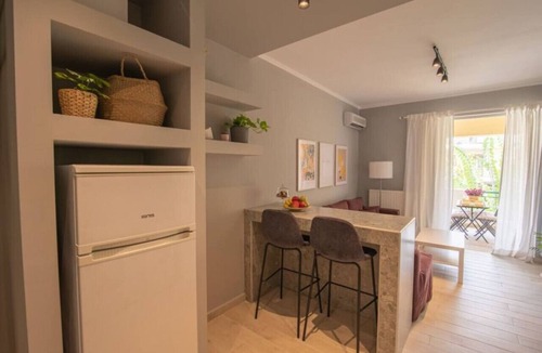 Kos Apartment | Warmth & Charm Island Style Apt