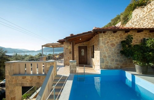 Nidri Villa | Watch the sunrise over the bay comfortable apartment with private pool, Nidri