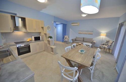 Nopigia Apartment | Waterfront with Extraordinary View, Pasithea