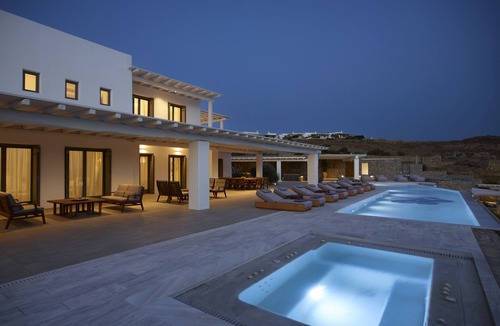Xilokeratidi House | Wave17 Spacious,Luxurious,Contemporary, swimming pools,Gym,Spa,Sea View.