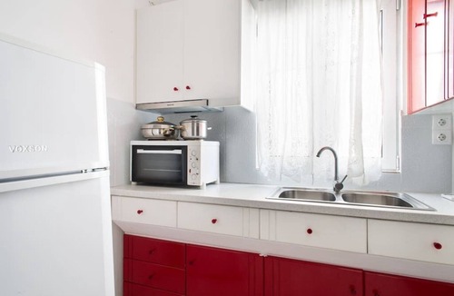 Salamis House | Wavedance Accommodation (Estia)