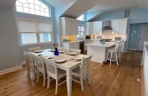 Townsend's Inlet House | Well-appointed Townhouse that is a 5 Bedrooms with Bonus Room, Elevator and 4.5 Bathrooms in the Southend of Sea Isle