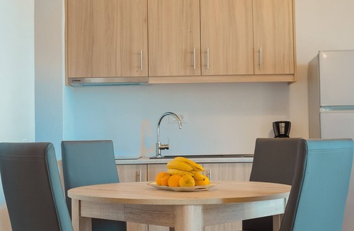 Platis Gialos Bed & Breakfast | White & black Suites – Suite Four