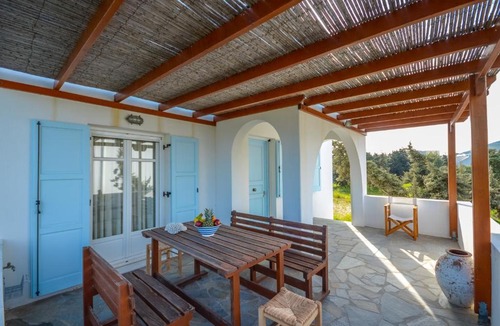 Agios Prokopios Apartment | White Cedar Villa