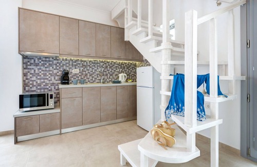 Megalochori Apartment | White Harmony Suites