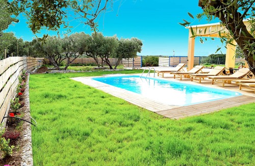Moni Chrisoskalitissis Villa | White Lake holiday house
