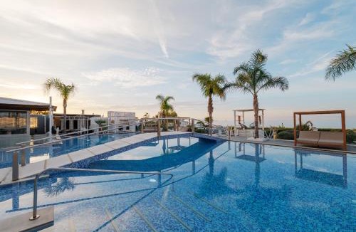 Anissaras Villa | White Luxury Villa