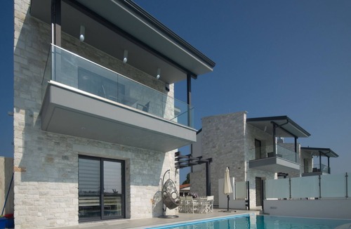 Pefkochori Villa | White Pearl Luxury Villas