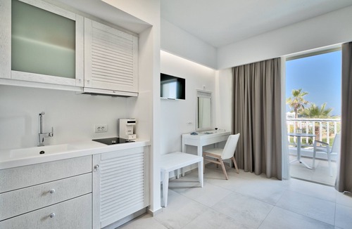 Kos Town Hotel | White Pearls Luxury Suites - Adults Only