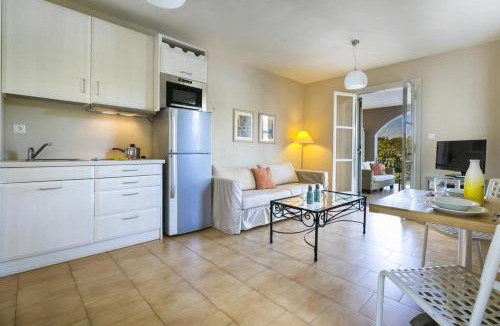 Fiskardo Apartment | Windward Suite at Captains Guesthouse