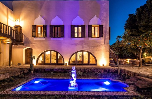 Rhodes Old Town Villa | Winedarksea Lemuria Manor