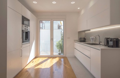 Pangrati Condo | Wonderful Central Athens 2 Bedroom 2 Bathroom Sleeps 8 Guests