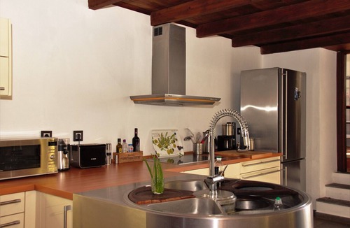 Archipolis House | Wonderful traditional single-room