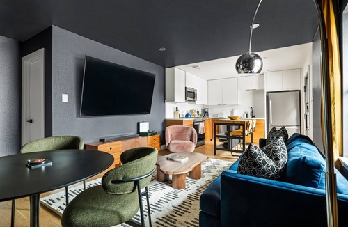 MLK House | Wonderland · Sleeps 24, Pool, Hot Tub, Soccer, etc